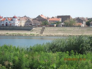 Reka Sava i grad Sremska Mitrovica